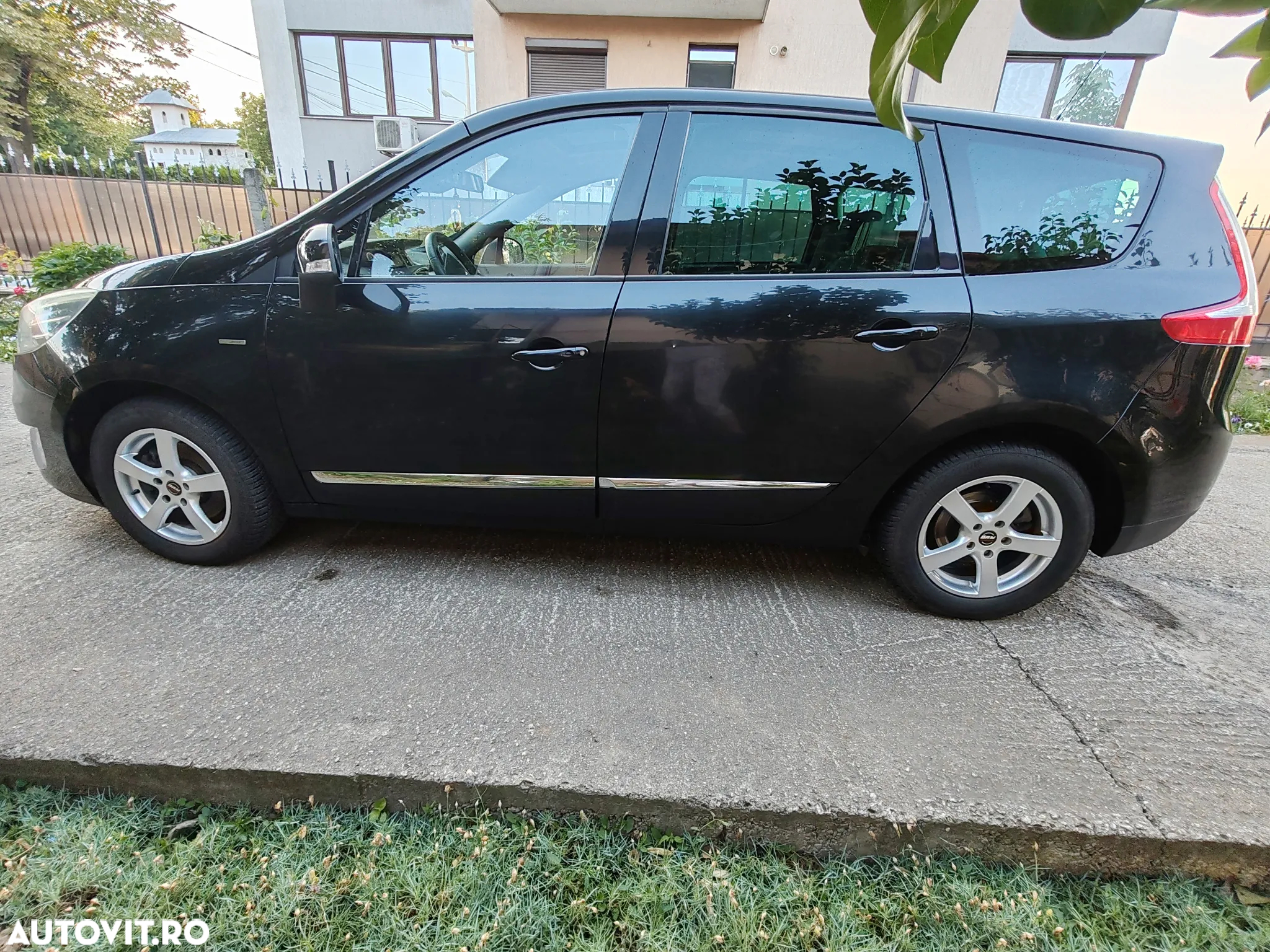 Renault Grand Scenic ENERGY dCi 110 EDC BOSE EDITION - 5