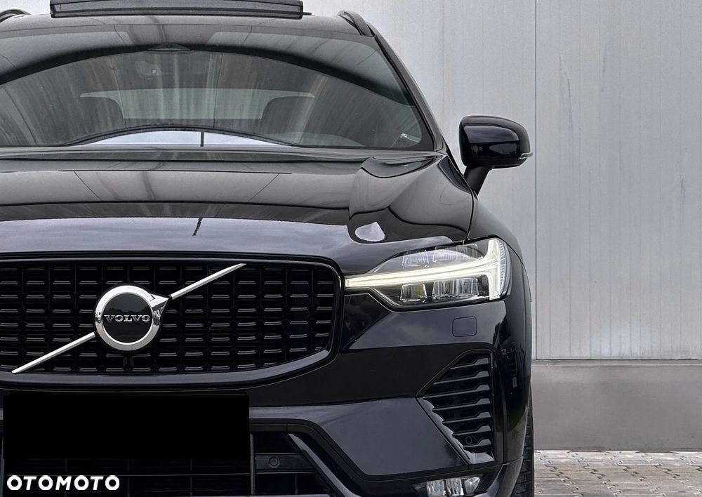 Volvo XC 60 B4 D AWD Plus Dark - 2