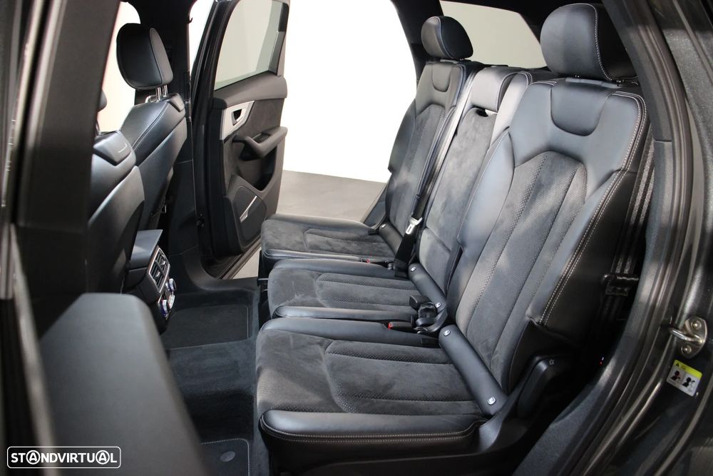 Audi Q7 3.0 TDI quattro S-line Tiptronic 7L - 17