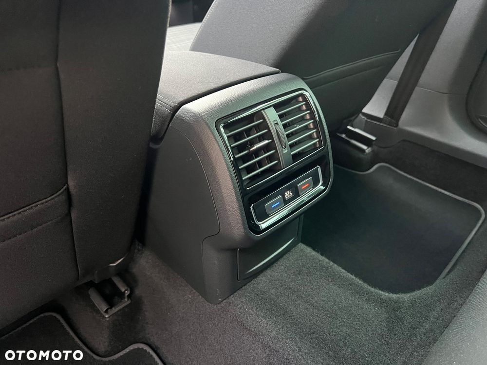Volkswagen Passat ver-2-0-tdi-business-dsg - 12