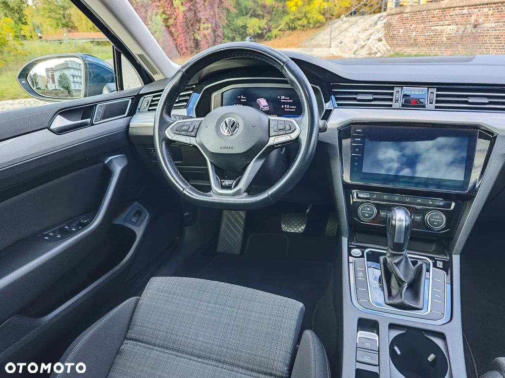 Volkswagen Passat 2.0 TDI Business DSG - 16