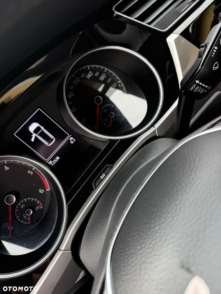 Volkswagen Touran 2.0 TDI SCR DSG ACTIVE - 7