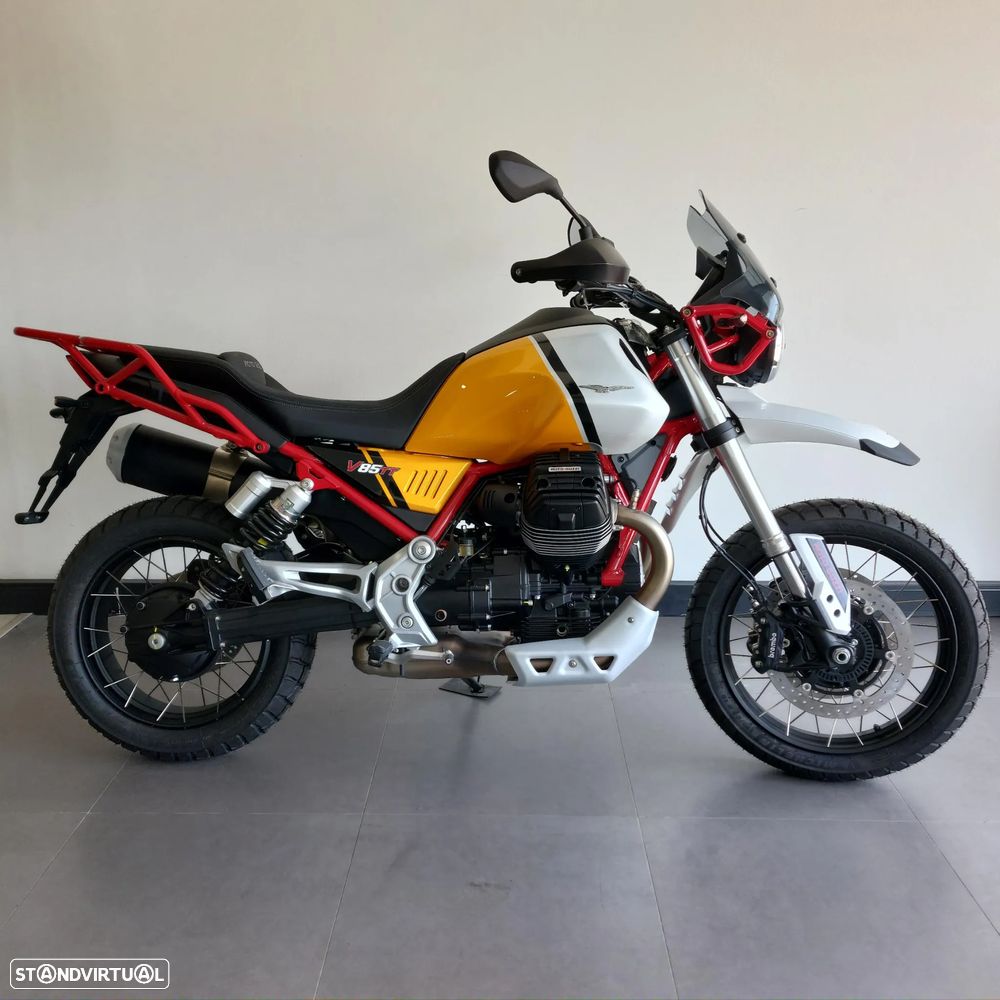 Moto Guzzi V85 TT - 1