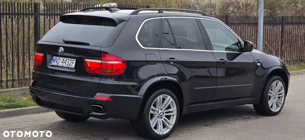 BMW X5 xDrive48i - 2
