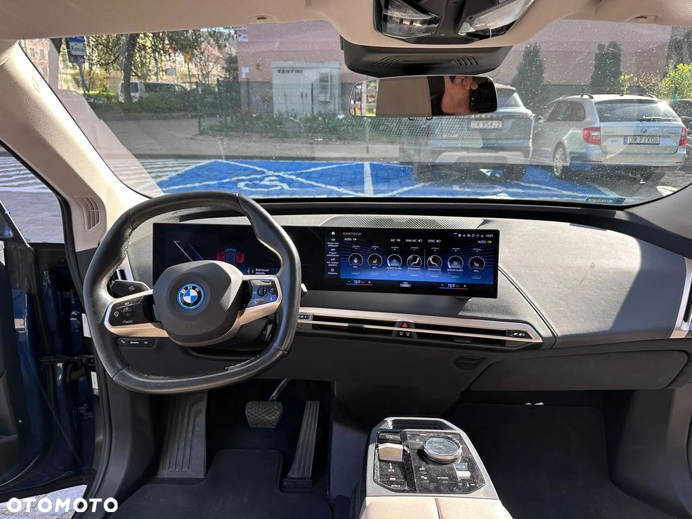 BMW iX xDrive40 76.6kWh - 2