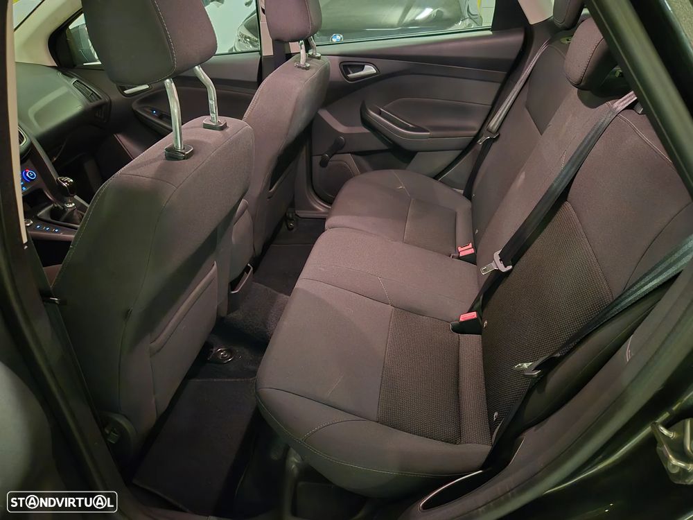 Ford Focus SW 1.5 TDCi EcoBlue Active - 21