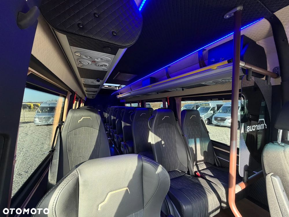 Mercedes-Benz Sprinter 519 - 27