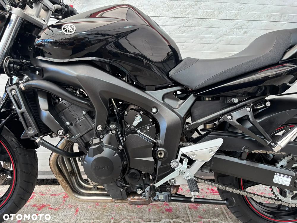 Yamaha FZ - 18