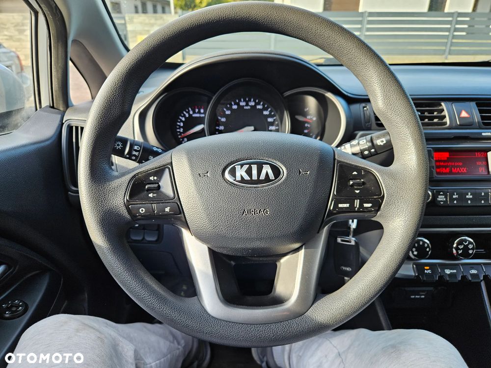 Kia Rio 1.4 Edition 7 - 14