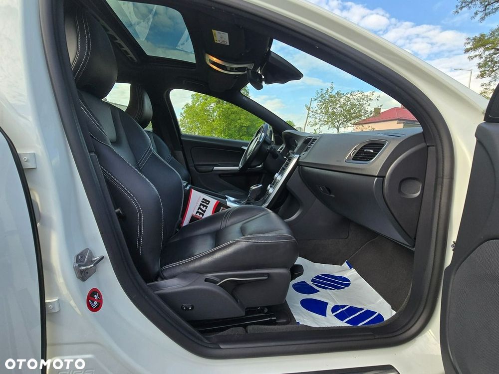 Volvo V60 D2 Geartronic Summum - 23