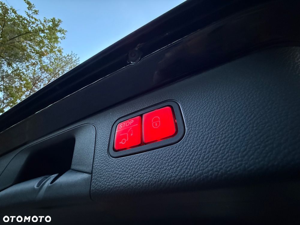 Mercedes-Benz GLC 350 e 4Matic 7G-TRONIC AMG Line - 31