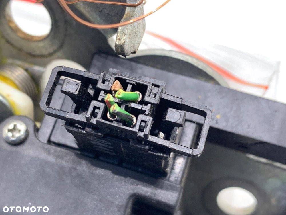 ZAMEK KLAPY TYŁ  AUDI A4 B8 (8K2) 2007 - 2015 2.0 TDI 105 kW [143 KM] olej napędowy 2007 - 2015 - 4