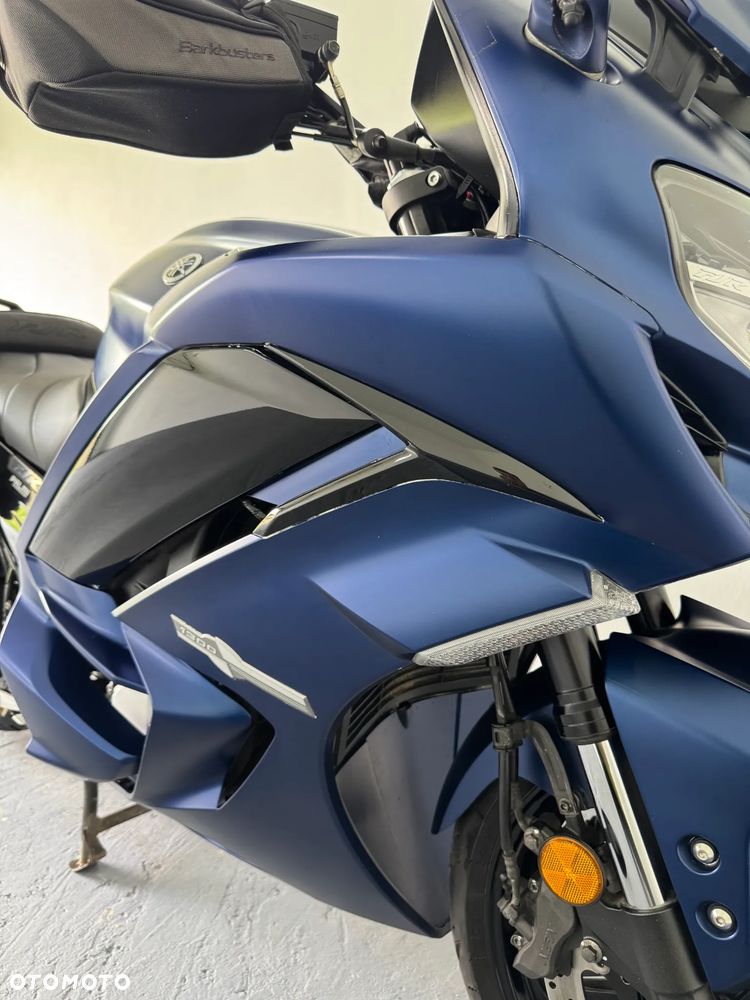 Yamaha FJR - 17