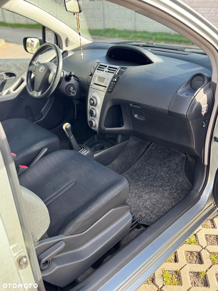 Toyota Yaris - 9