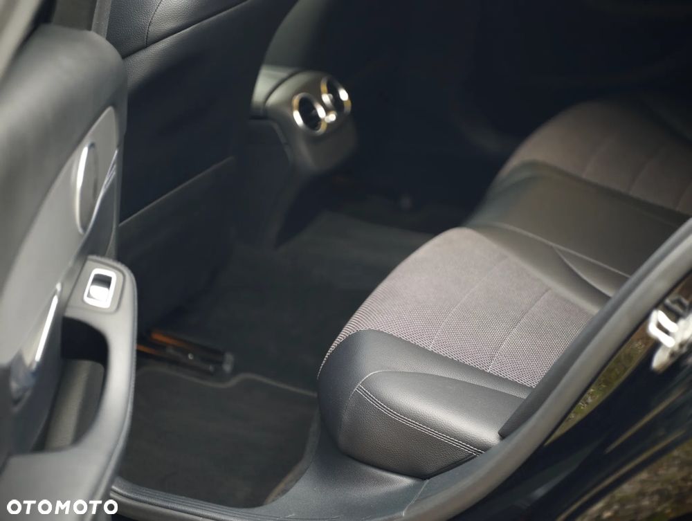 Mercedes-Benz Klasa C 200 7G-TRONIC Avantgarde - 7
