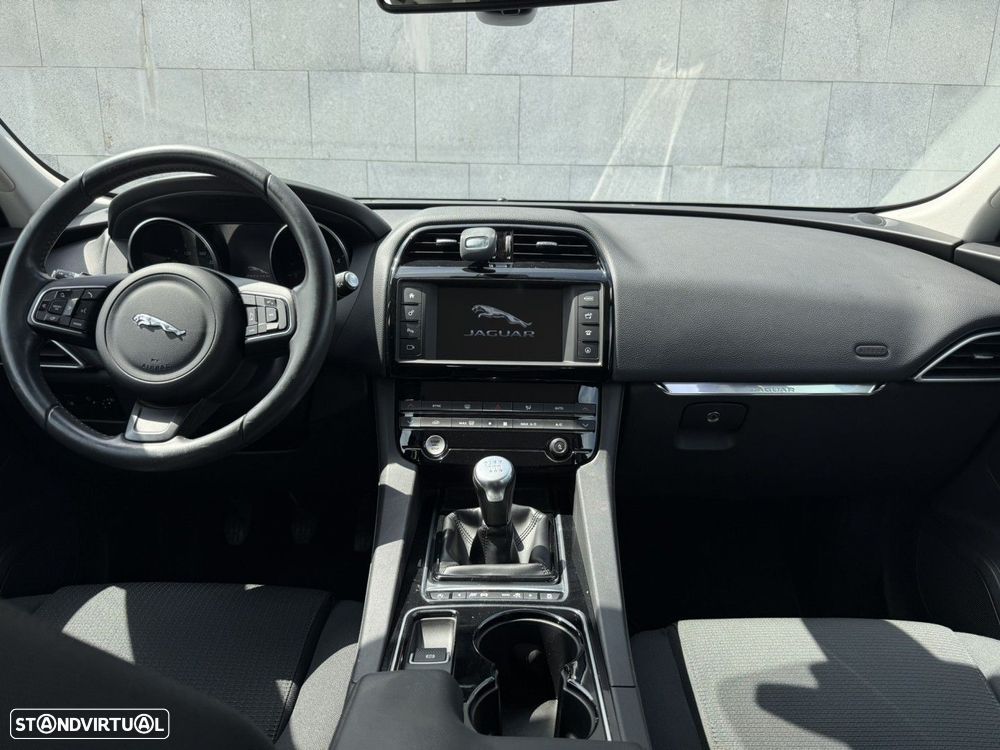 Jaguar F-Pace 2.0 i4D Pure - 7