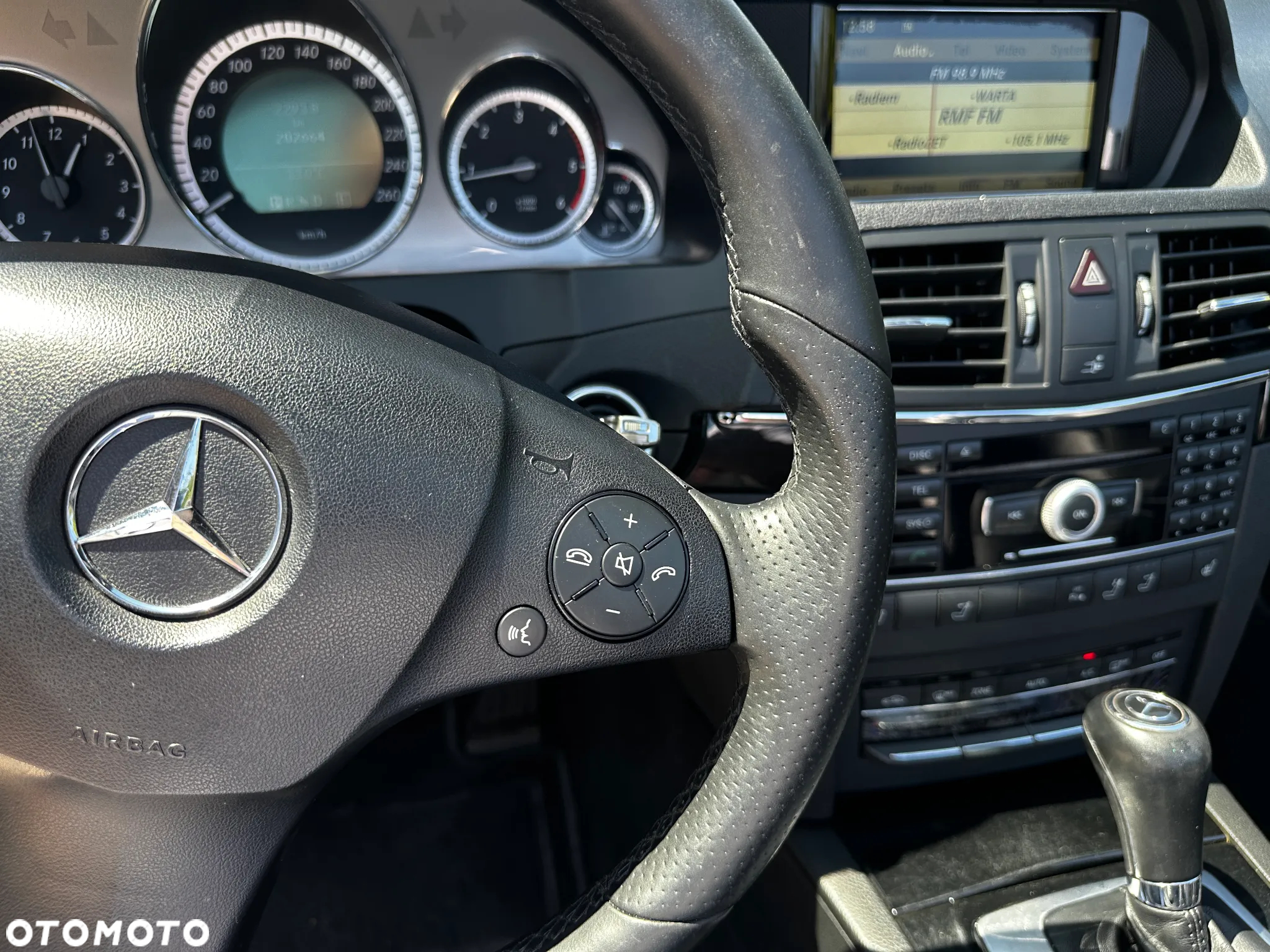 Mercedes-Benz Klasa E - 12