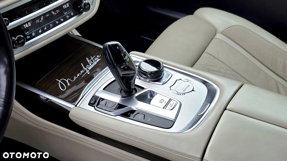 BMW Seria 7 - 25