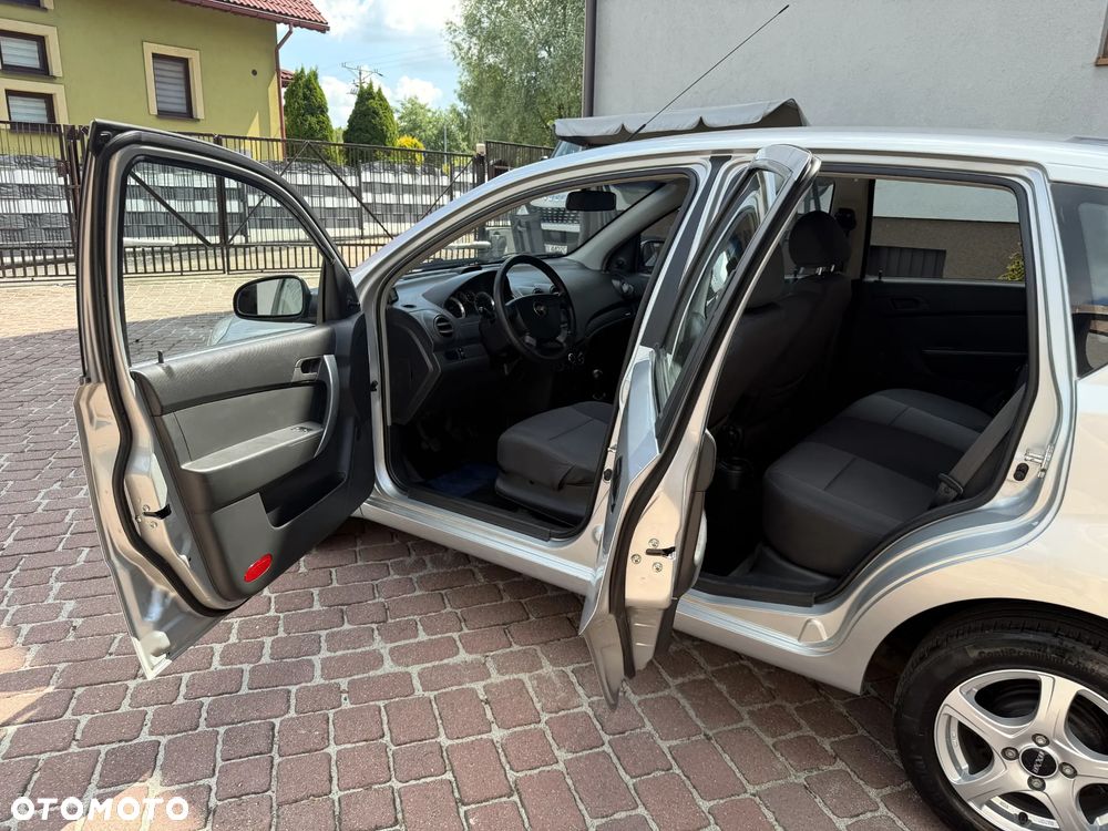Chevrolet Aveo 1.2 LS - 34