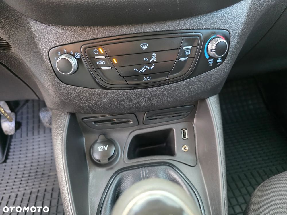 Ford Transit Courier - 5