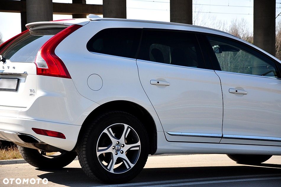 Volvo XC 60 T6 AWD Momentum - 13