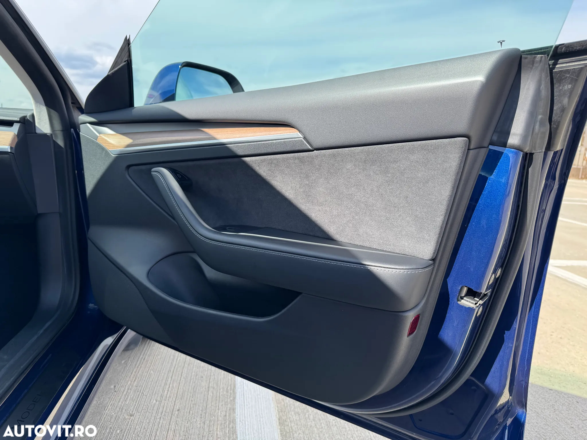 Tesla Model 3 Long Range - 18