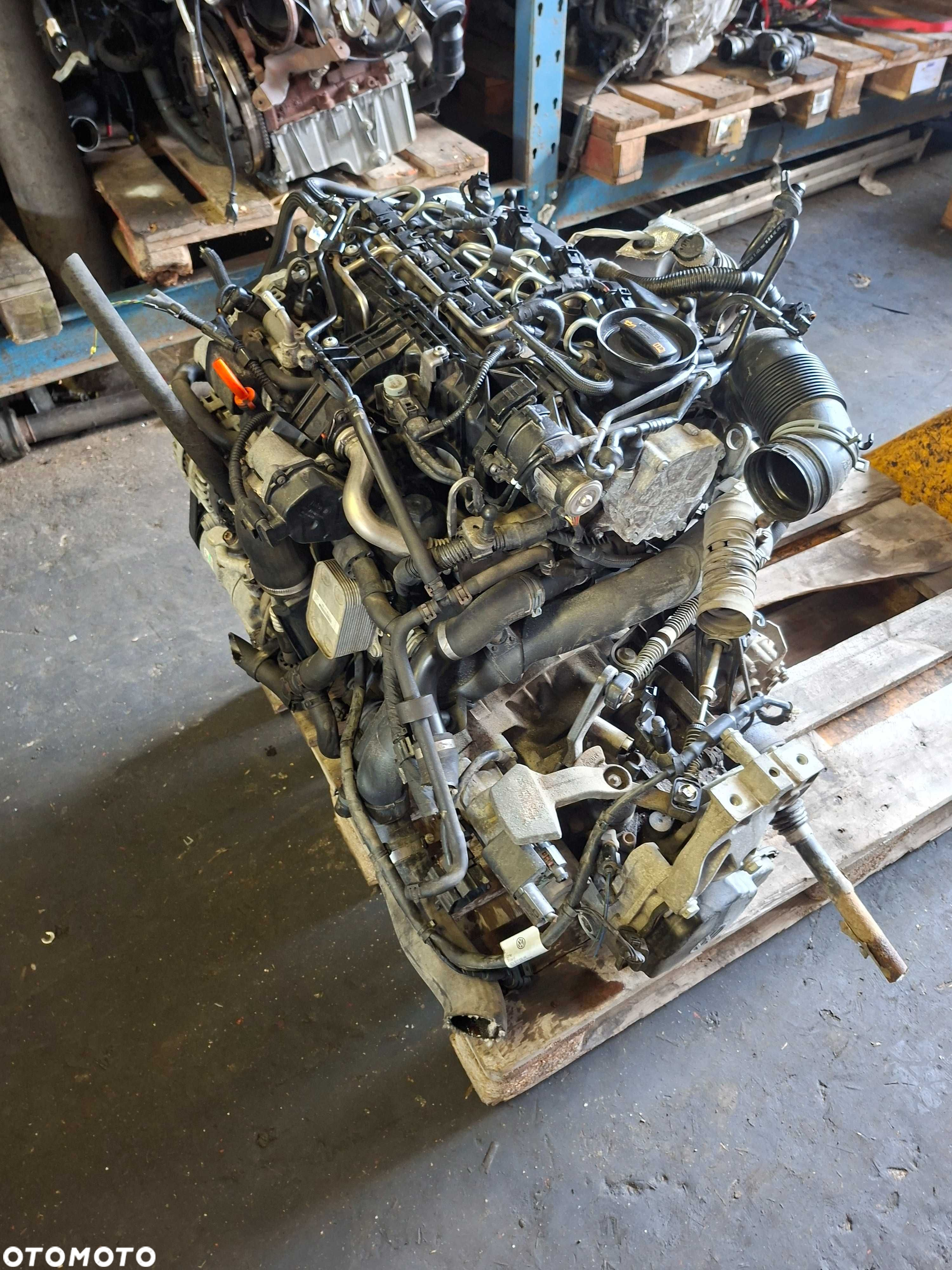 Silnik 1.6 CAY Termostat w bloku Vw Golf Passat Caddy kompletny - 2