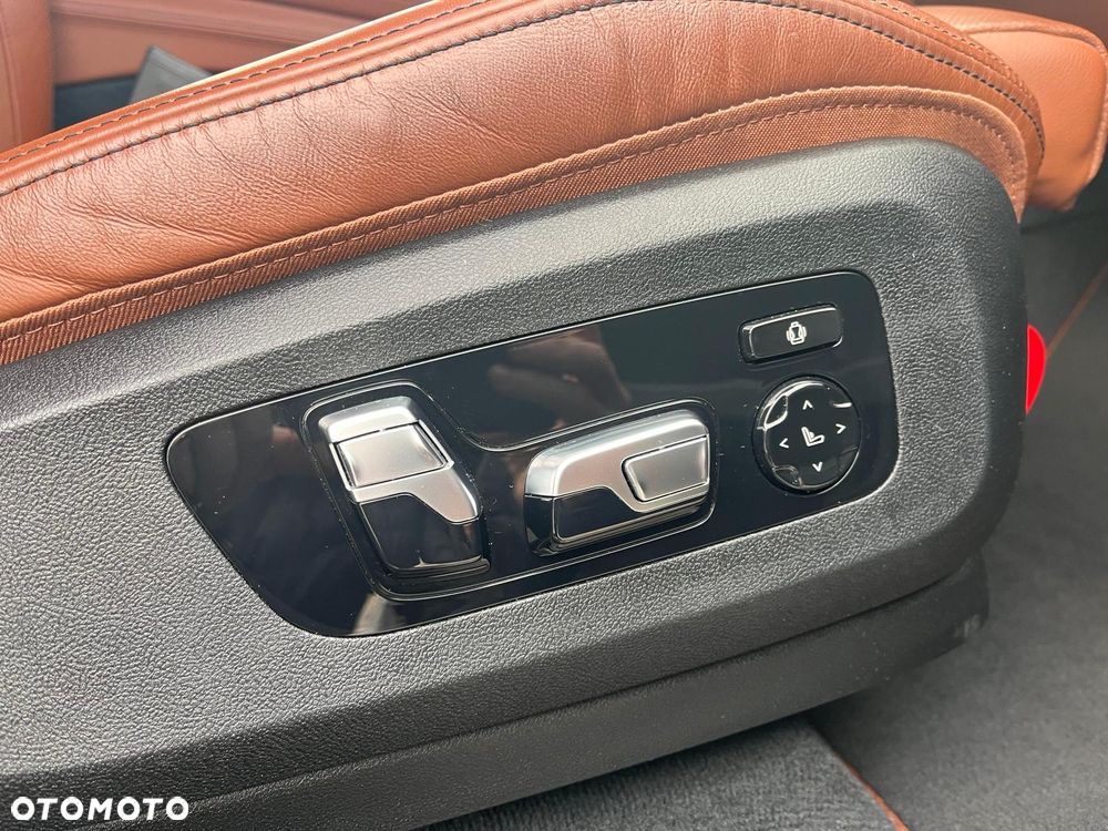 BMW X7 - 20