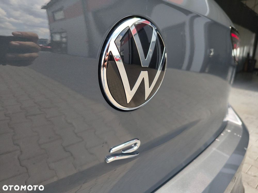 Volkswagen Golf - 8