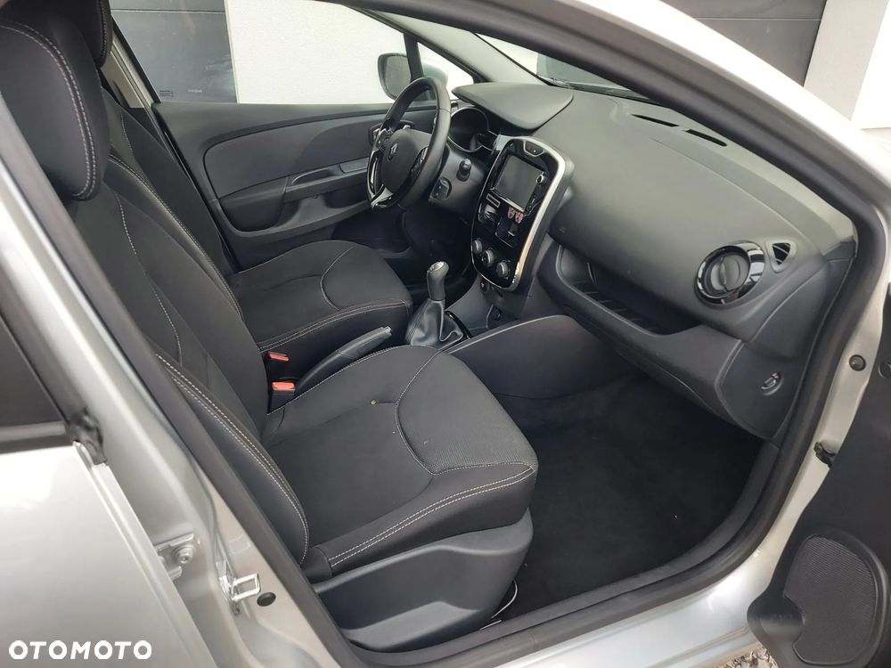 Renault Clio 1.2 16V 75 Dynamique - 9