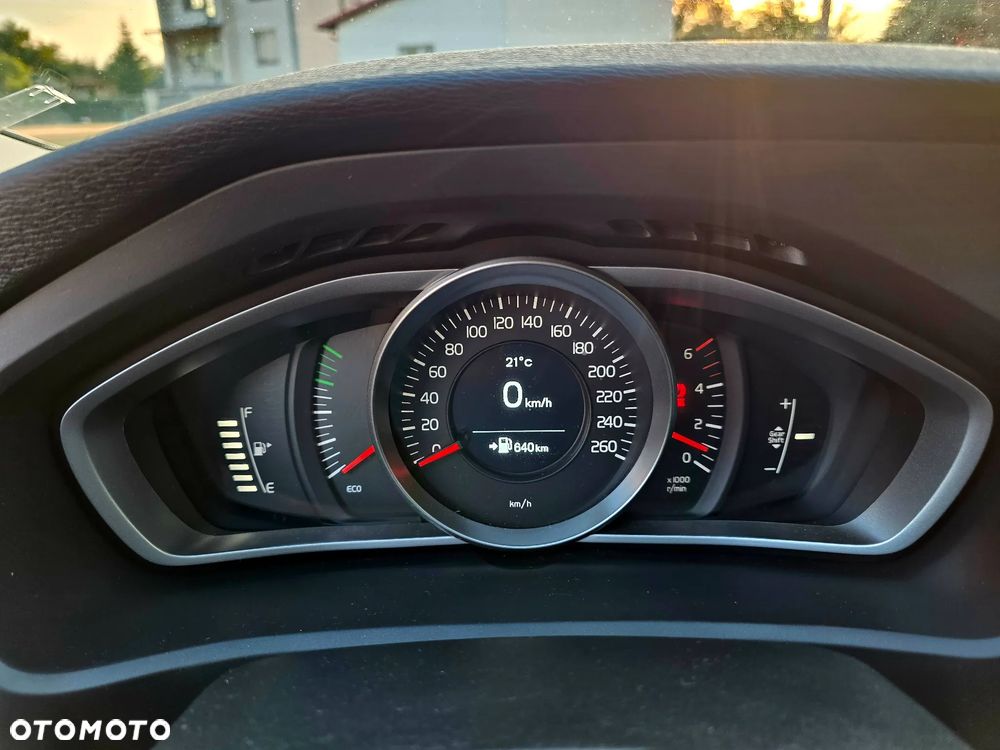 Volvo V40 D2 Drive-E Kinetic - 20