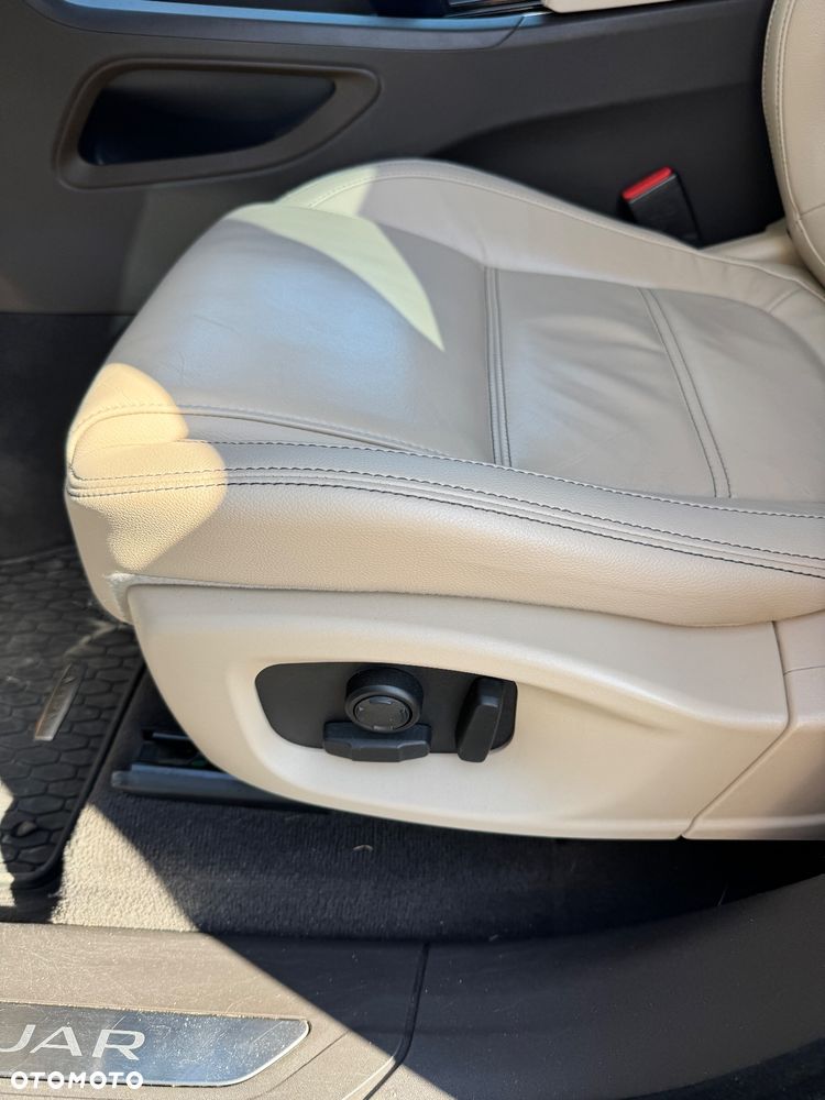 Jaguar F-Pace 2.0 i4D AWD Prestige - 17