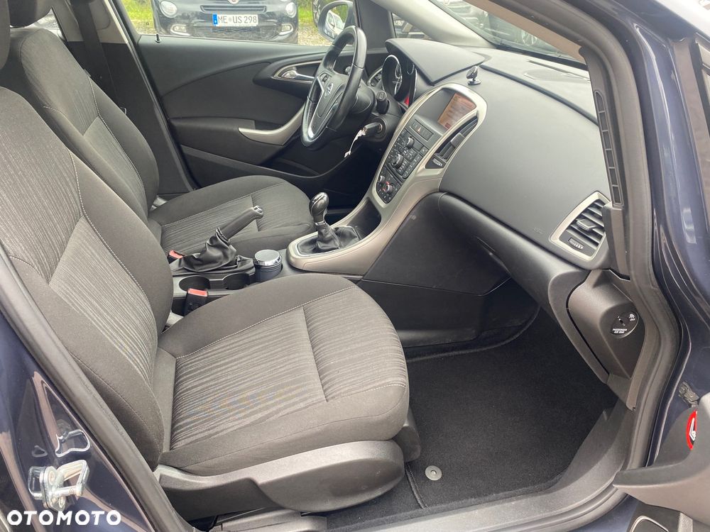 Opel Astra 1.4 Turbo Design Edition - 26