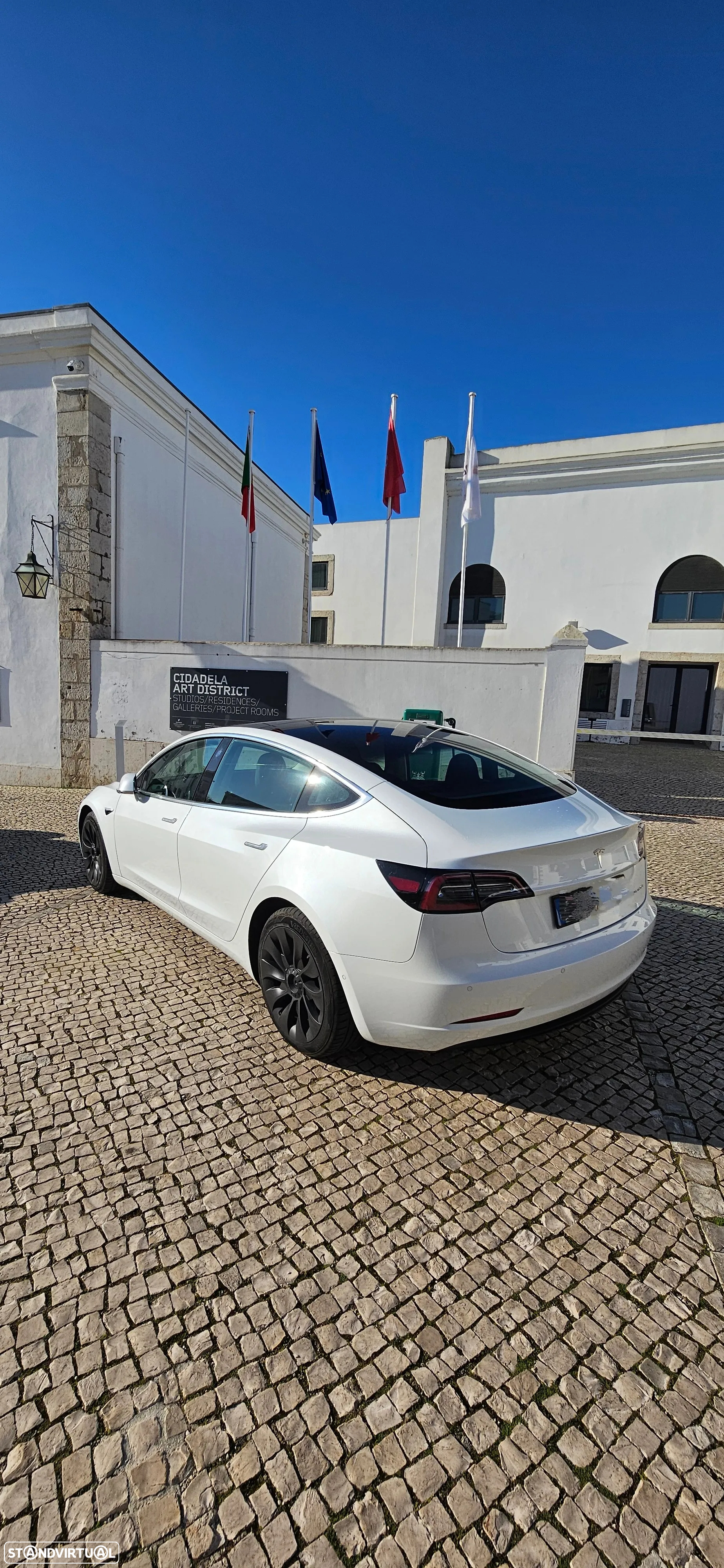 Tesla Model 3 Long-Range Dual Motor AWD - 2