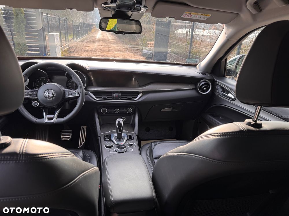 Alfa Romeo Stelvio 2.0 Turbo TI Q4 - 8