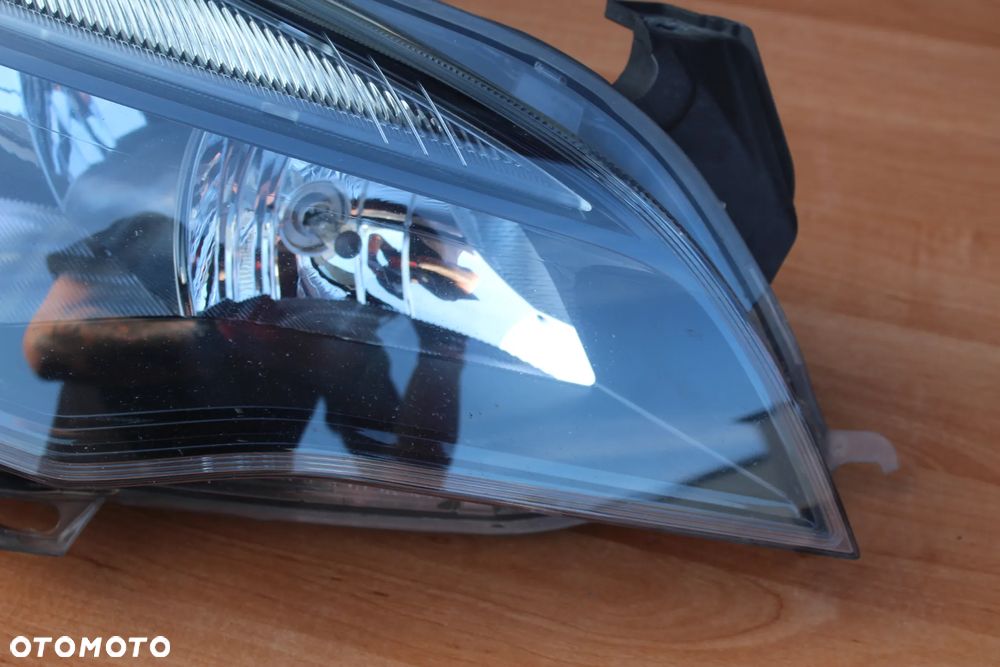 LAMPA PRAWA PRZEDNIA PRAWY PRZÓD OPEL ASTRA J CIEMNA 13371596 100% OK EUROPA BARDZO ŁADNA - 8