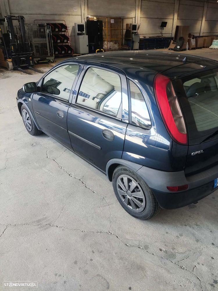 Opel Corsa 1.0 12V Confort - 4