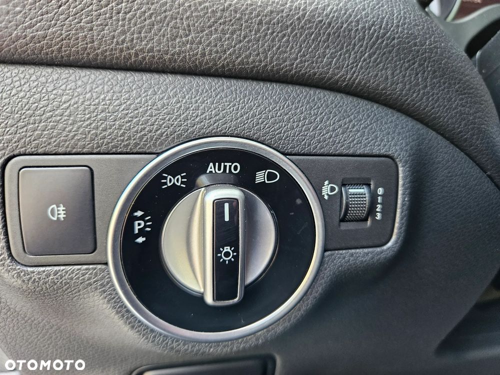 Mercedes-Benz GLA 250 7G-DCT Activity Edition - 21
