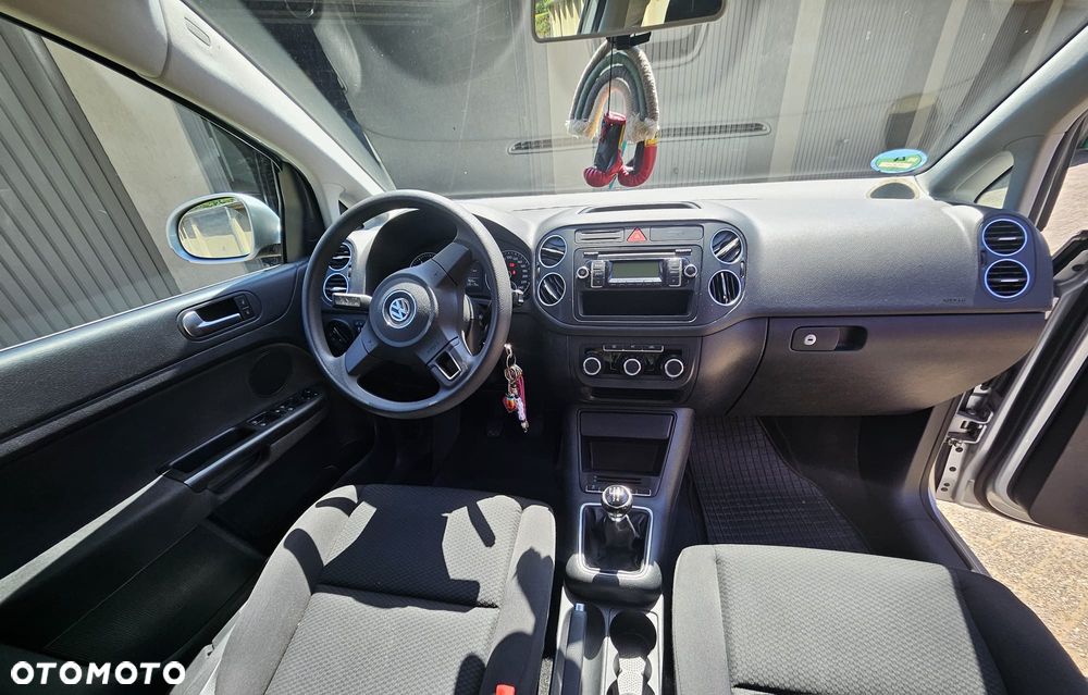 Volkswagen Golf Plus - 12