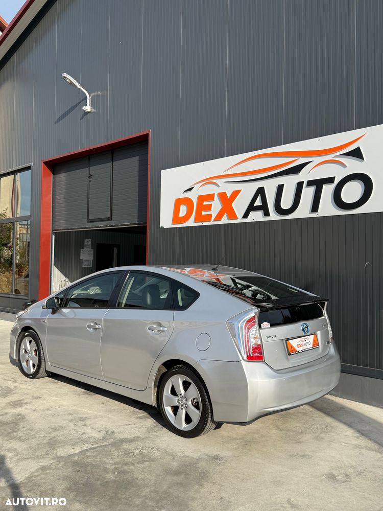 Toyota Prius (Hybrid) Comfort - 6