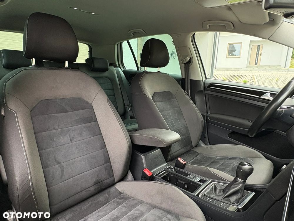 Volkswagen Golf 1.6 TDI Highline - 11