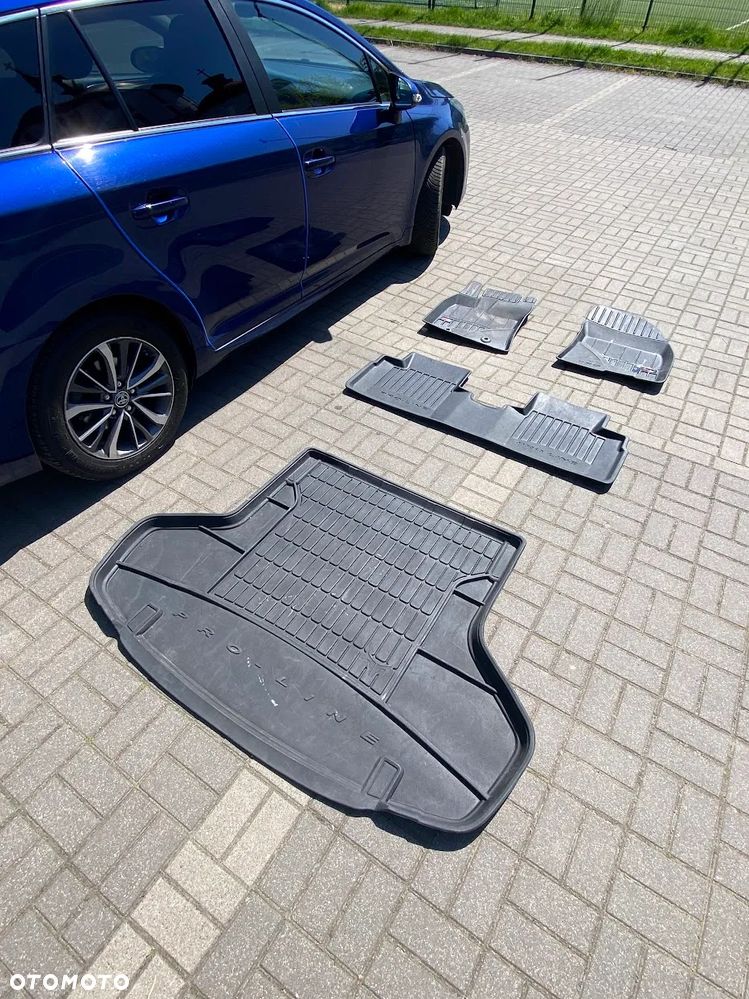 Toyota Avensis 2.0 D-4D Premium - 17