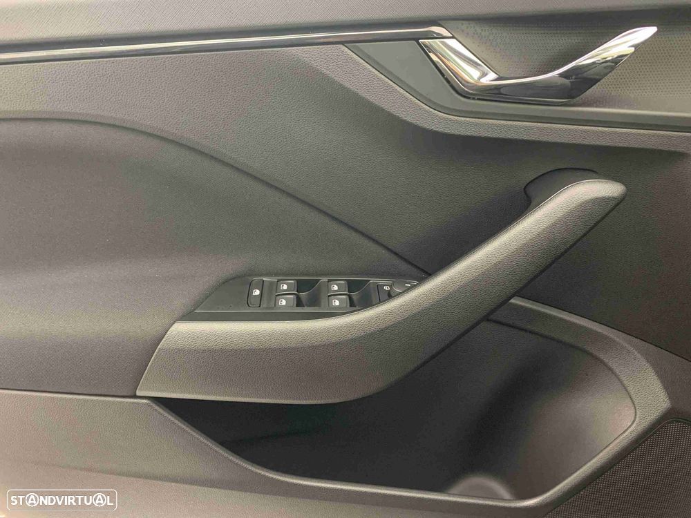 Skoda Kamiq 1.0 TSI Selection DSG - 13