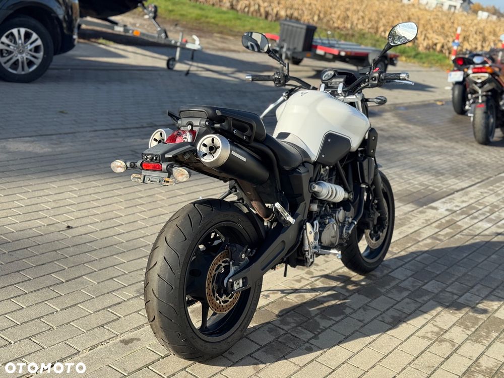 Yamaha MT - 5