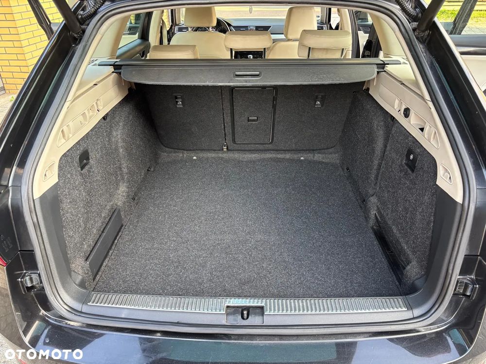 Skoda Superb 2.0 TDI L&K - 31