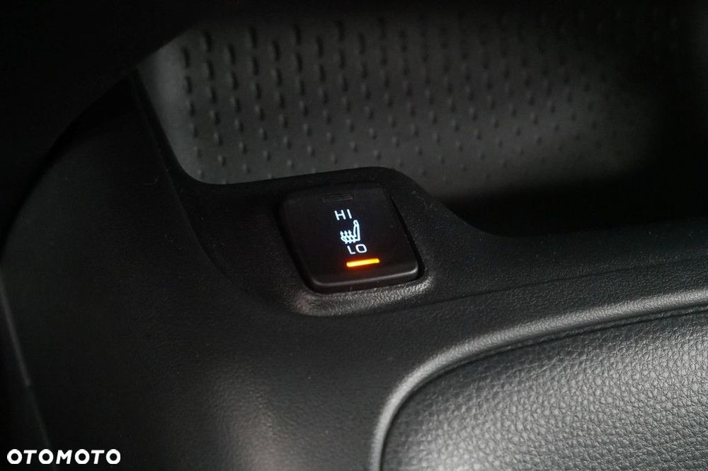 Toyota Corolla - 22