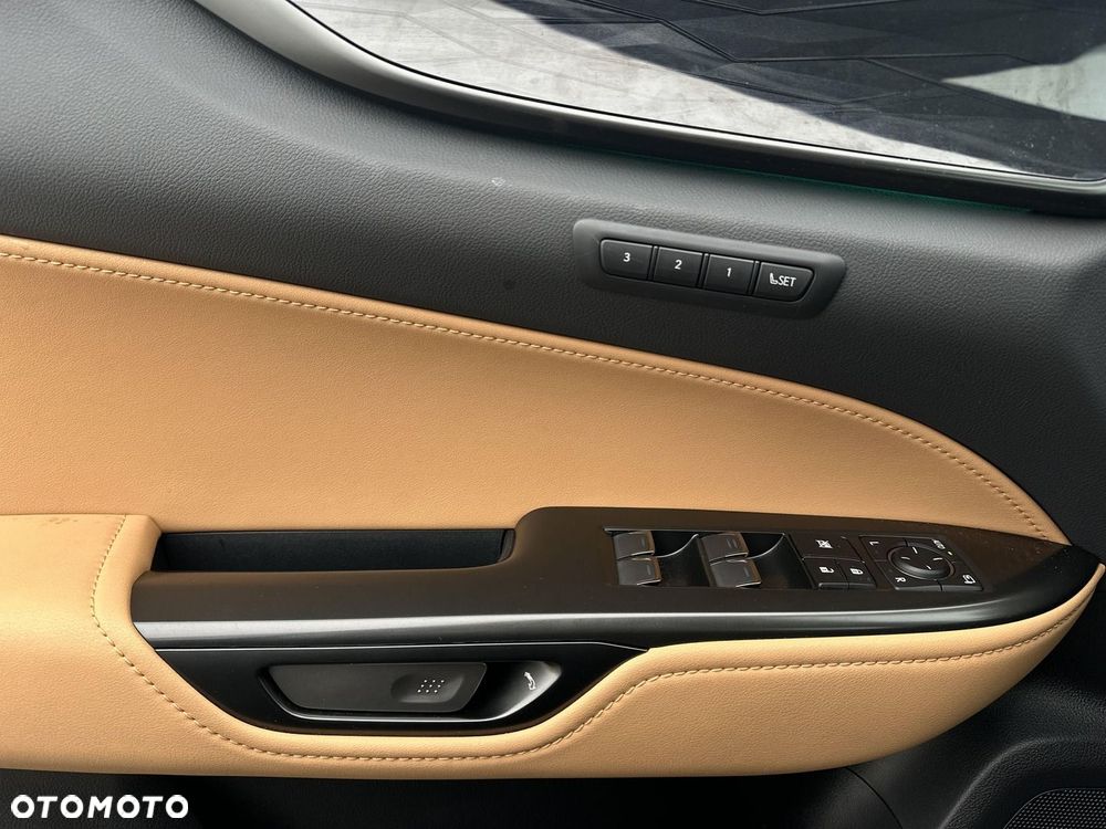Lexus NX 350h Prestige AWD - 24