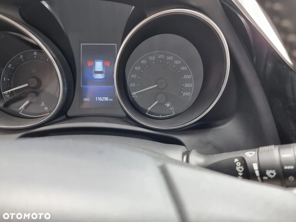 Toyota Auris - 11