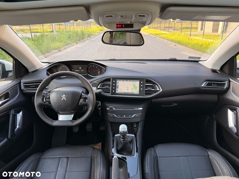 Peugeot 308 1.6 BlueHDi Allure S&S - 22