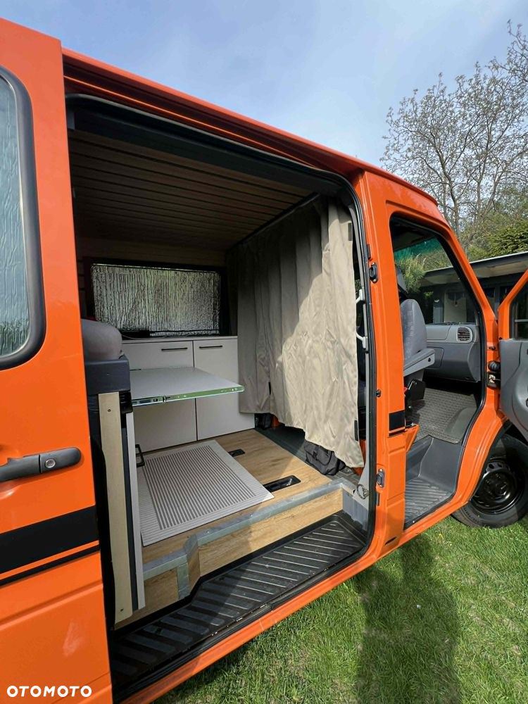 Mercedes-Benz Sprinter - 2